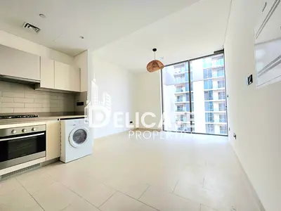 Bright Unit | High Floor | Ready to Move In