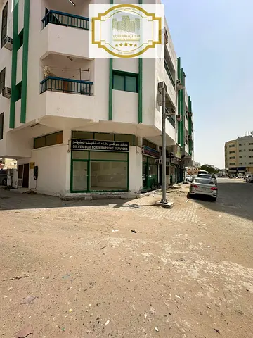 بناية تجارية للبيع في ليوارة 1 عجمان