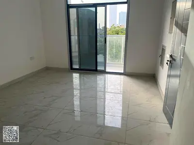 شقه غرفة وصالة اول ساكن مع بلكونة بسعر مميز
