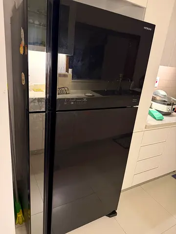 Large Black Side-by-Side Refrigerator - Good Condition Hitachi model 650 Ltr