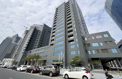 Spacious 2BR | Prime Location | Horse Meydan View