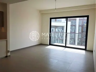 Modern Two Bedroom on Central Park Tenanted