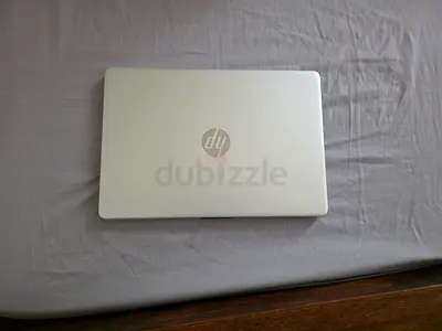 Hp 14 inch laptop (with 12 gb of ram and new battery)