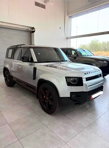 صورة 1 لـ 2023 LAND Rover DEFENDER
