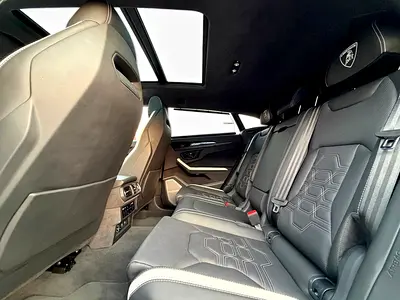 2025 Lamborghini URUS thumbnail 18