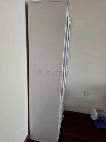 White single-door wardrobe/armoire in good condition