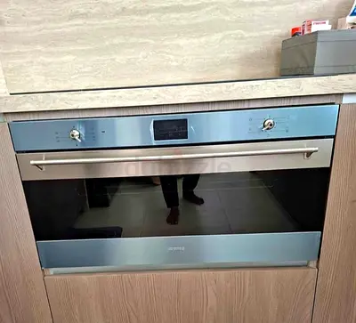 Smeg 90cm built in electric top & electric oven set brand new