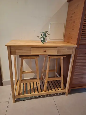 Table with 2 stools - Natural Finish
