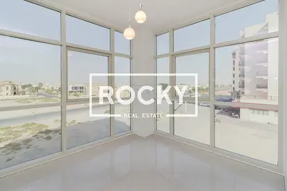 3 B/R WITH BALCONY & LAUNDRY | CENTRAL A/C | POOL & GYM