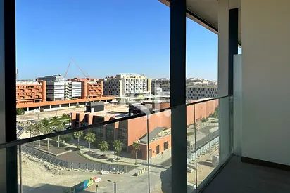 Spacious Unit | Modern Lifestyle | Prime Location