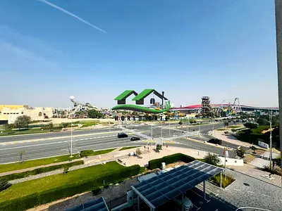 Hot Deal Fully Furnished Street View Vacant Now