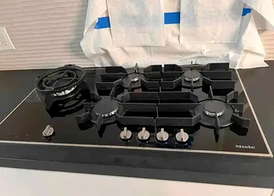 Miele 5-Burner Gas Cooktop - Black Glass