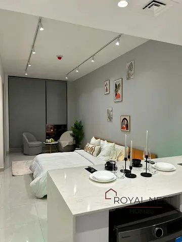 Elegant Modern Studio | Luxury & Cozy Living Space