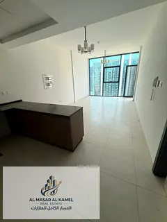 A great opportunity to rent a spacious 1-bedroom apartment in a prime location with direct access to
