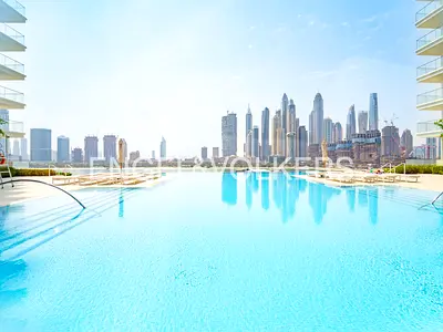 Private Beach | Palm & Marina View / Corner Unit