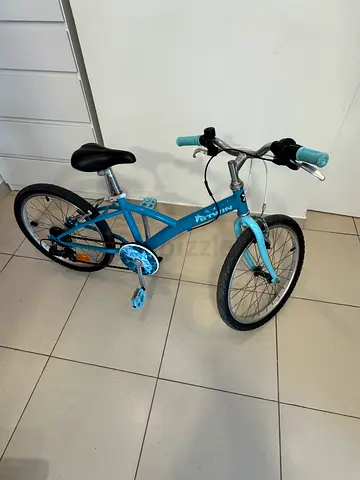 B-TWIN Light Blue Kids 20” Hybrid Bicycle