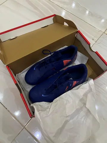 Men's Nike Blue Football/Soccer Boots - Size Unknown, Lightly Used