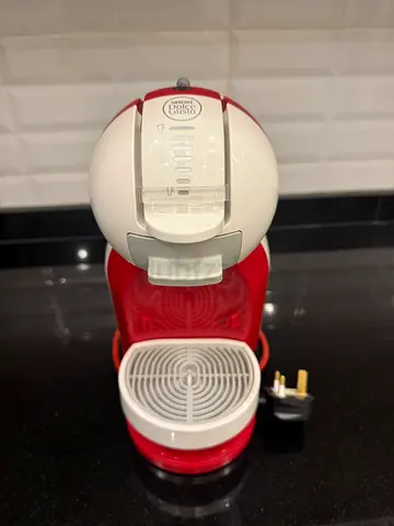 NESCAFÉ DOLCE GUSTO coffee machine