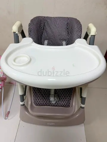 Used adjustable baby high chair with removable tray