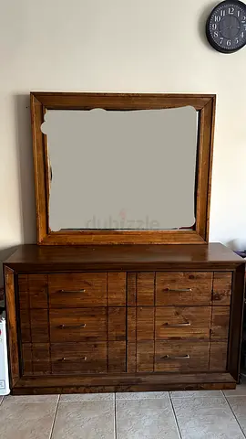 Oak wood vanity with 6 drawer chest