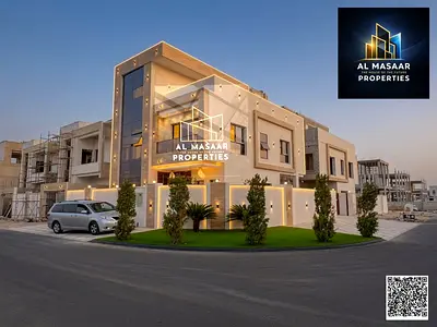 Corner villa, two floors and a roof, 6 master bedrooms, private pool, price includes registration a