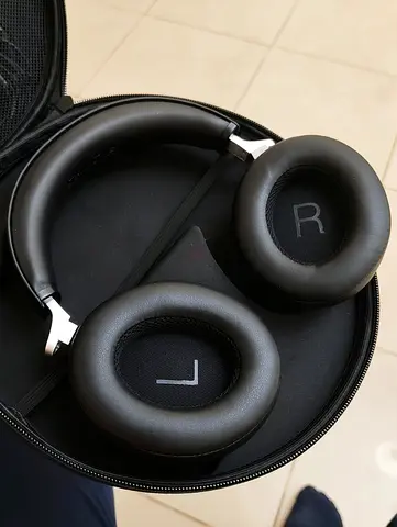 Shure Aonic50 Over-Ear Headphones with Hard Carrying Case