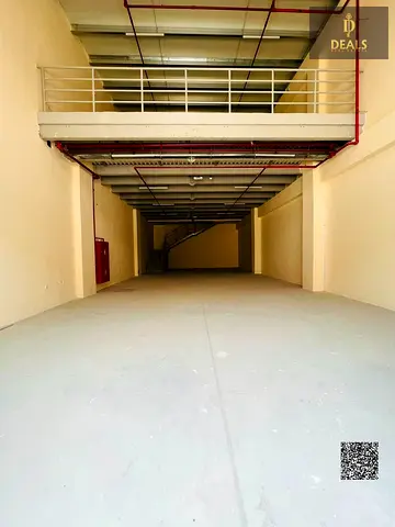مستودع للإيجار في الجرف | 3,000 قدم² | كهرباء 25 كيلوواط | 160,000 درهم