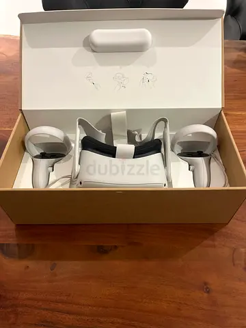 Meta (Oculus) Quest 2 128 GB VR Headset with Controllers - White, Good Condition