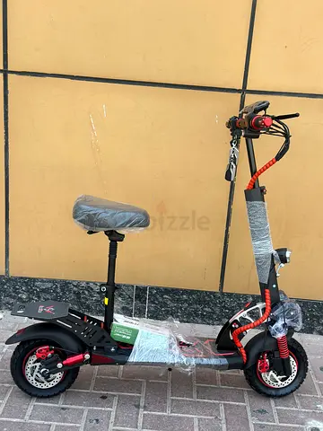 Electric scooter with seat - good condition