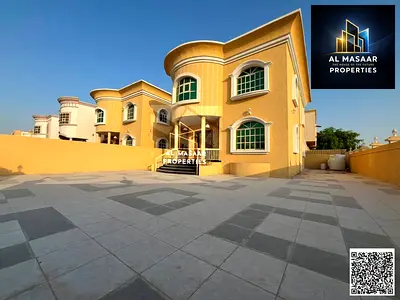 Luxury villa – 5 bedrooms – Majlis – Living room – Includes electricity, water, air conditioning, and drainage. Land area 5,000 sq ft – Prime location