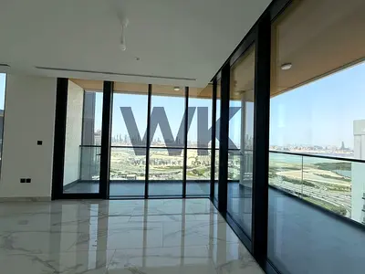 Unobstructed skyline views/High Floor/4BR+M+Study