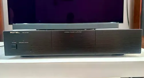 ROTEL POWER AMPLIFIER RB970BX IN EXCELLENT CONDITION