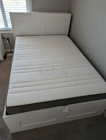 Ikea brimness double bed with ikea mattress (140*200)