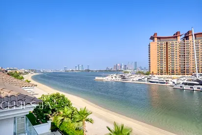BEACHFRONT 5BR VILLA | PRIME LOCATION | VACANT