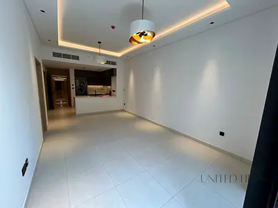 Spacious 1 Bedroom + Study | Circle Mall Facing
