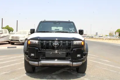 Toyota Prado 2.8L Diesel Luxury with Panoramic sunroof | GCC Specs