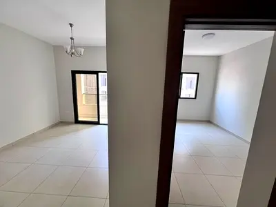 Central gas – First occupancy – Prime location – Flexible payment options – Close to amenities – Easy access to Dubai and Sharjah