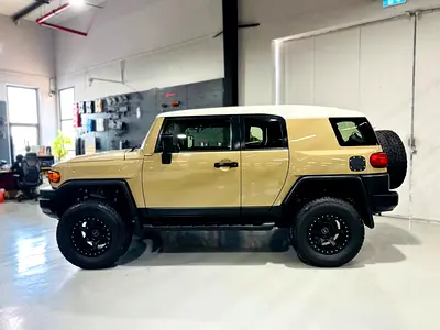 2022 Toyota FJ CRUISER photo 4