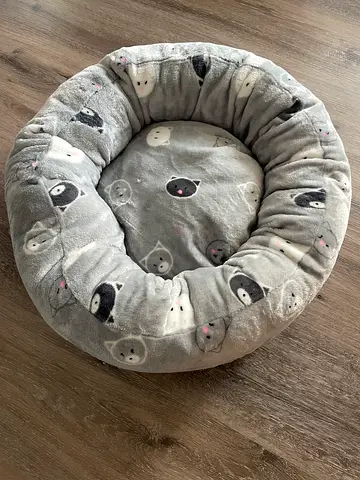 Grey Pillow for cats and dogs - never used
