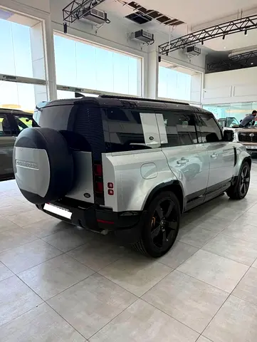 صورة 3 لـ 2023 LAND Rover DEFENDER