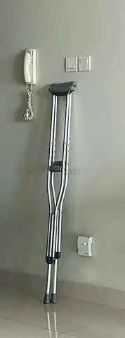 Free Crutches – Good Condition