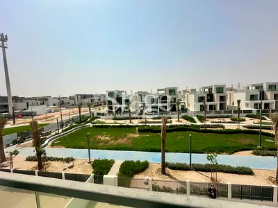 SPACIOUS | BRAND NEW | PARK VIEW | SINGLE ROW