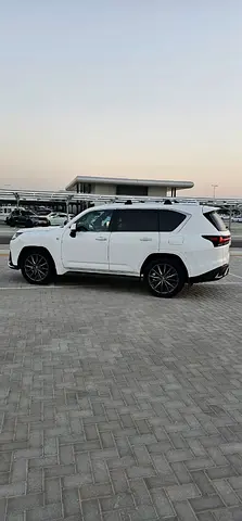 صورة مصغرة 6 لـ 2023 Lexus LX-SERIES