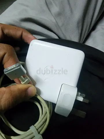 Apple MacBook MagSafe Power Adapter (60W) with UK Plug