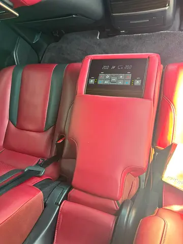 صورة 9 لـ 2019 Lexus LX-SERIES
