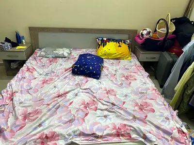 King size bed
