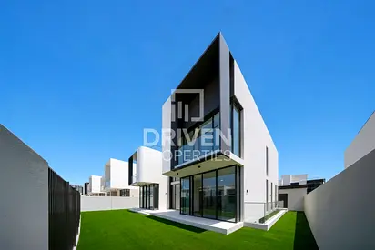 Landscaped | Full Lagoon View | Modern Style