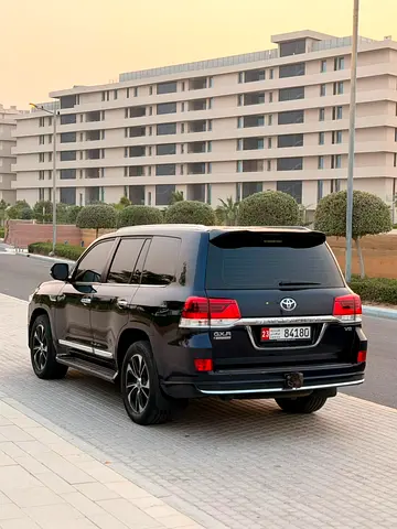 2019 Toyota LAND CRUISER thumbnail 8