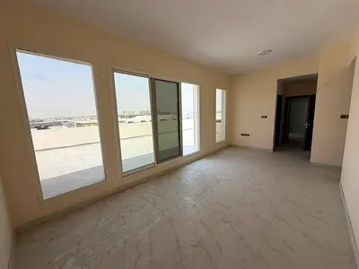 65,000 درهم | روف 3 غرف وصالة للإيجار | الجرف 3 – قريب من شارع محمد بن زايد