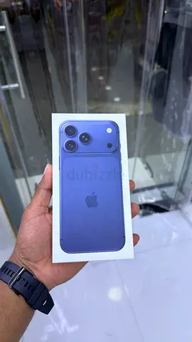 17 pro max 256 TDRA blue
